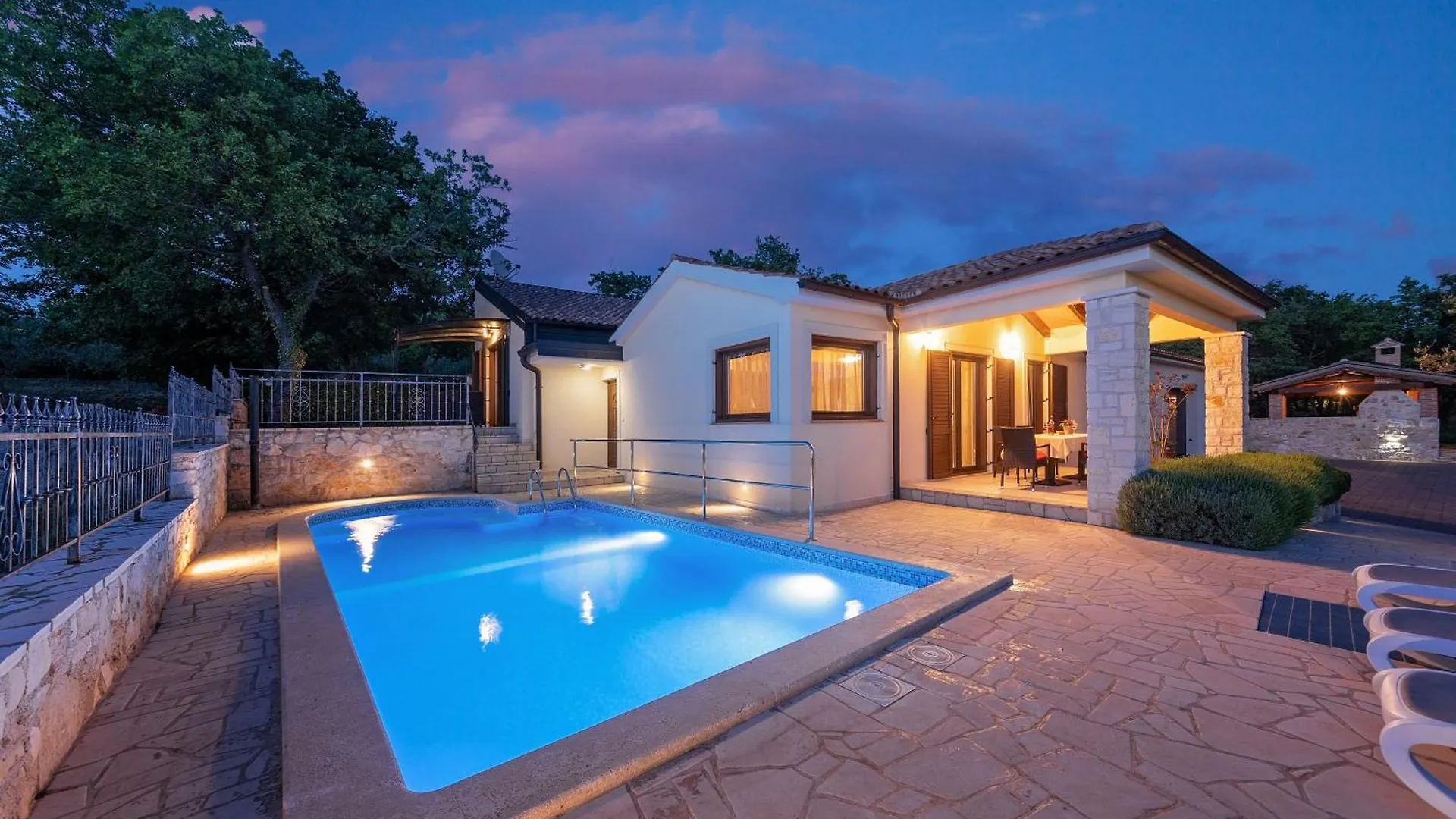 Villa Bellavista Poletti Mit Pool Und Meerblick Visnjan